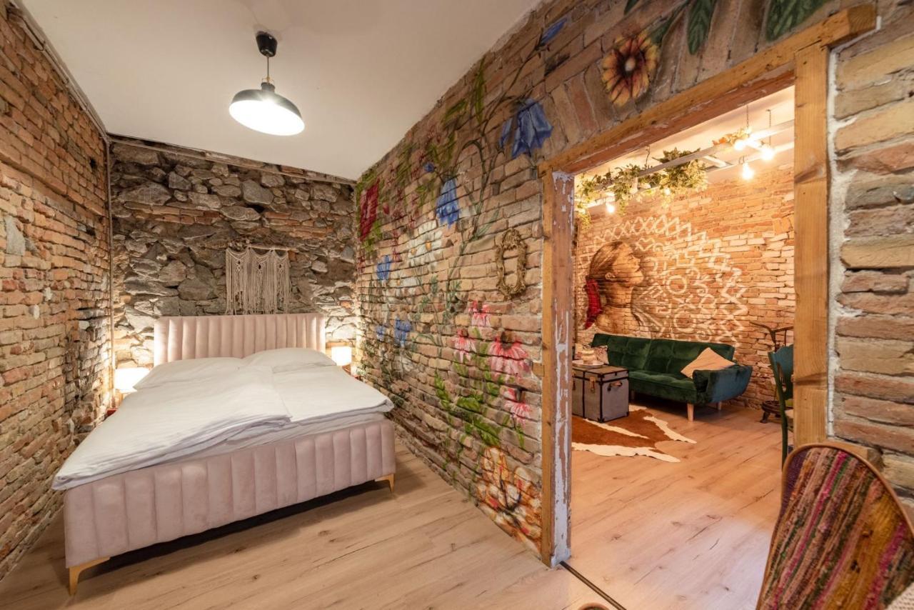 Accommodation At The Folklore Apartment Bratislava Dış mekan fotoğraf